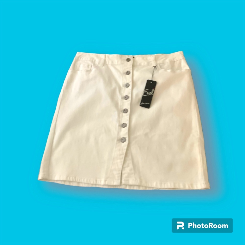 Women’s White Jean Skirt, Size 16P Made by Earl Excellent Condition Newer Worn